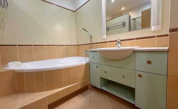 Pronájem prostorného bytu 3+kk, Luhačovice - přímo na lázeňské promenádě | I-reality.eu