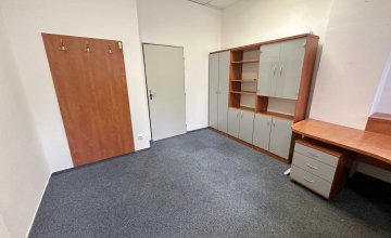 Pronájem nebytových prostor - tři kanceláře včetně sociálního zázemí, centrum Baťova | I-reality.eu