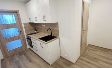 Prodej bytu 1+kk po právě dokončené kompletní rekonstrukci, Otrokovice Trávníky | I-reality.eu