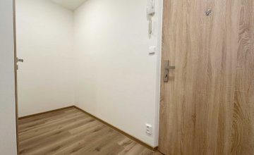 Prodej bytu 1+kk po právě dokončené kompletní rekonstrukci, Otrokovice Trávníky | I-reality.eu