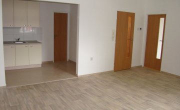 Pronájem prostorného bytu 2+1 Valašské Klobouky - centrum města | I-reality.eu