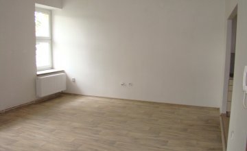 Pronájem prostorného bytu 2+1 Valašské Klobouky - centrum města | I-reality.eu