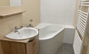 Pronájem zrekonstruovaného bytu 2+kk, Valašské Klobouky - centrum města | I-reality.eu