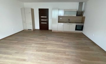 Pronájem prostorného bytu 1+kk v novostavbě, se zahradou, Otrokovice Trávníky | I-reality.eu